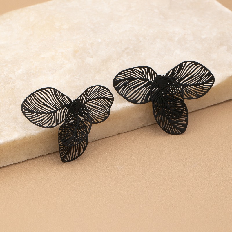 Bohemian Multi-Colored Openwork Leaf Stud Earrings